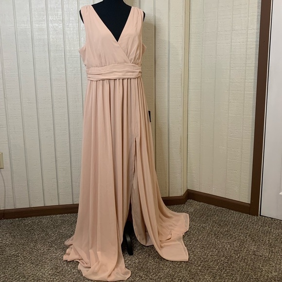 Lulus maxi dress with V neck & back and side slit, size XL. New with tags. - Picture 1 of 6